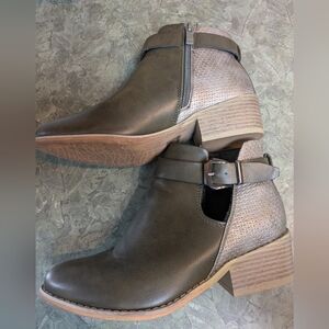 Reneeze Ankle Boots Size 6/37